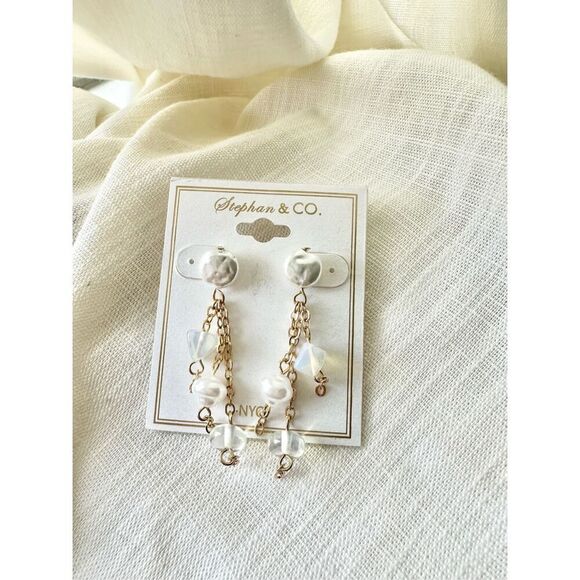 Pearl and moonstone mermaid style dangle earrings - Picture 7 of 8